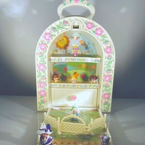 Vintage 1980s Hasbro Charmkins Carrying Case with 7 Additional Charms!